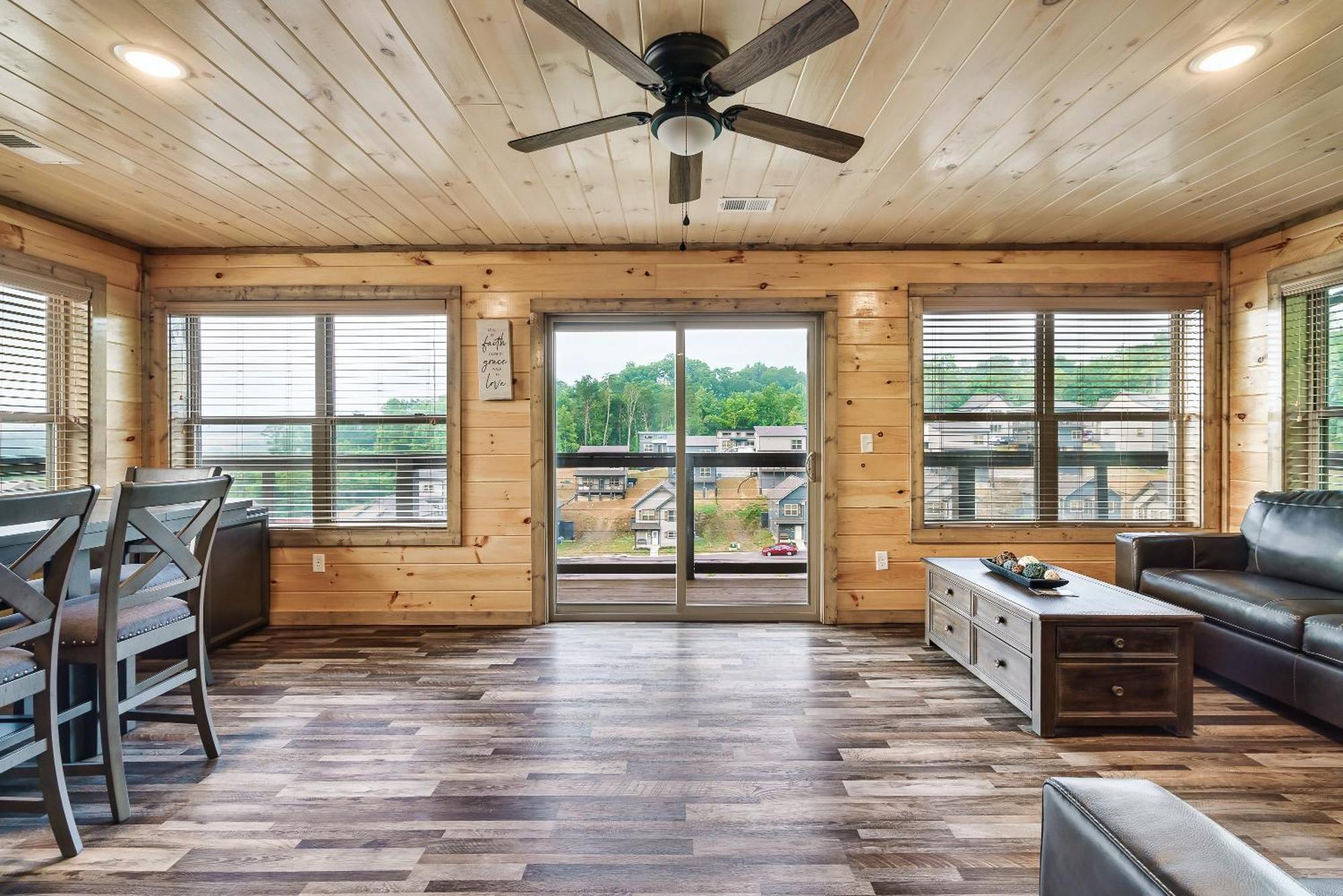 Smokies Treehouse Villa เซอเวียร์วีล ภายนอก รูปภาพ